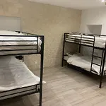 Appartement Dortoir Pour 6-8 Personnes Proche 100 M Du Metro