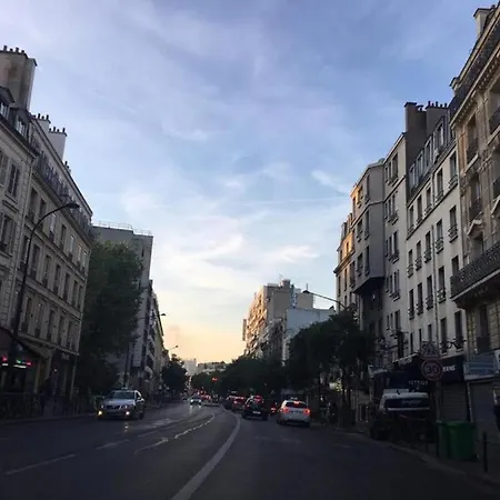 Dortoir Pour 6-8 Personnes Proche 100 M Du Metro *