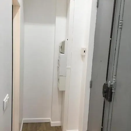 Dortoir Pour 6-8 Personnes Proche 100 M Du Metro * Paris