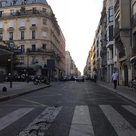 Apartment Dortoir Pour 6-8 Personnes Proche 100 M Du Metro *