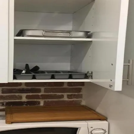 Dortoir Pour 6-8 Personnes Proche 100 M Du Metro